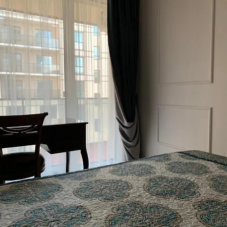 Aparthotel City *